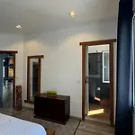 The Modern & Recycled House Apartmán