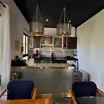 The Modern & Recycled House Machico (Madeira)