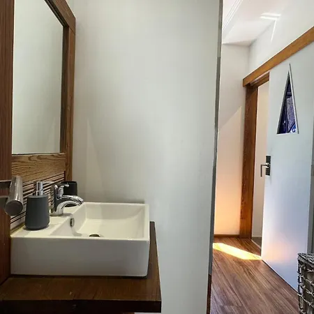 Apartmán The Modern & Recycled House