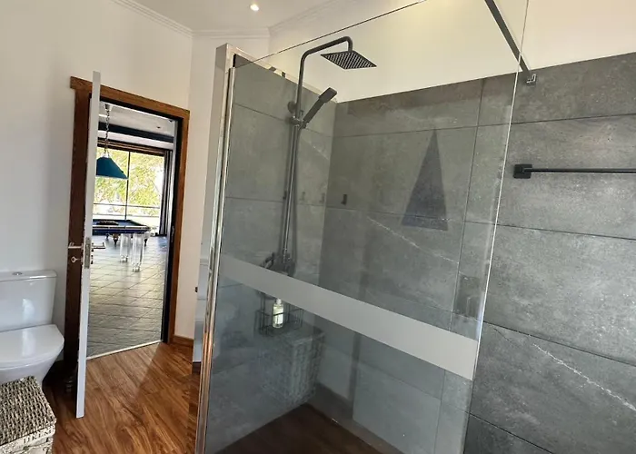 The Modern & Recycled House Appartement Machico (Madeira)