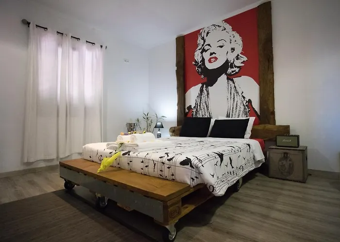 The Modern & Recycled House