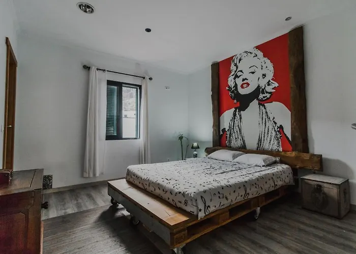 The Modern & Recycled House Appartement Machico (Madeira)