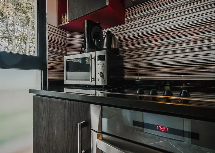 The Modern & Recycled House * Machico (Madeira)