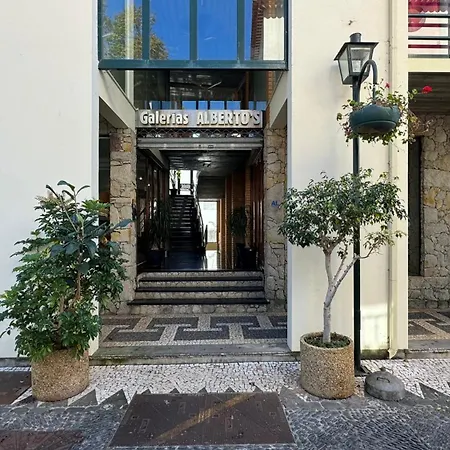 The Modern & Recycled House * Machico (Madeira)