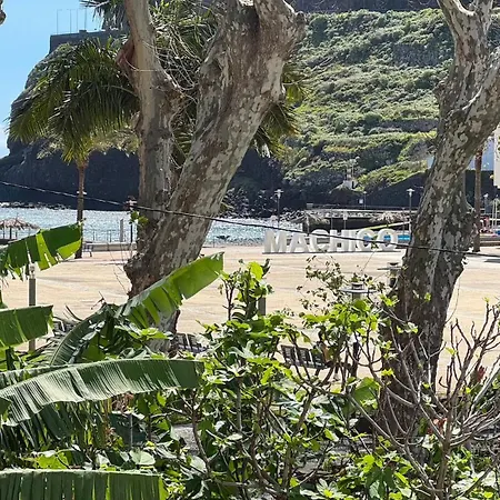 The Modern & Recycled House Apartamento