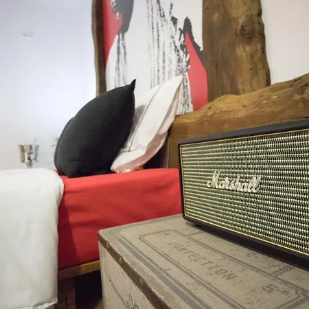 The Modern & Recycled House * Machico (Madeira)