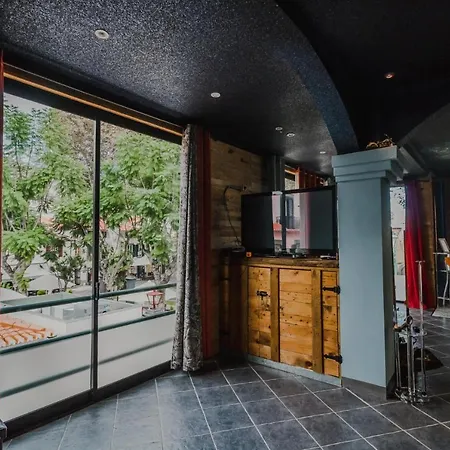 شقة The Modern & Recycled House ماتشيكو