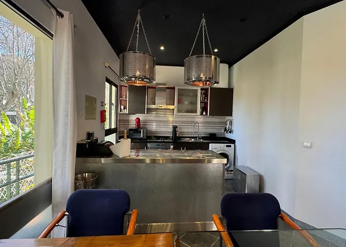 The Modern & Recycled House Machico (Madeira)