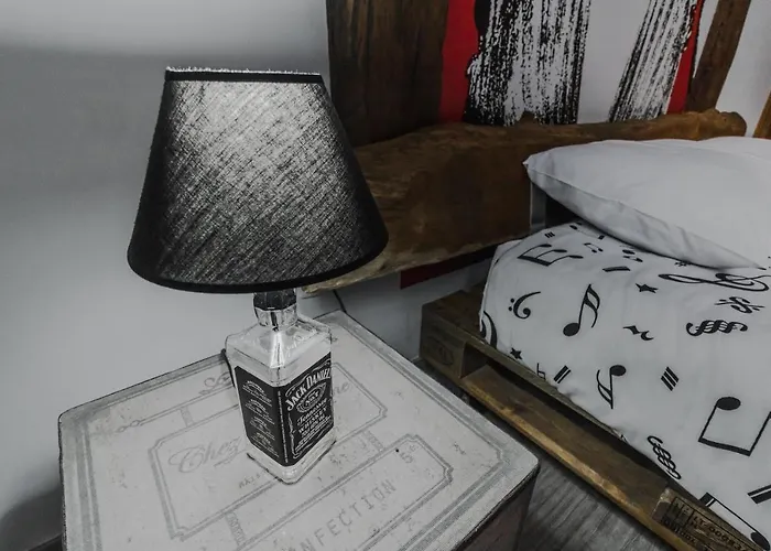 The Modern & Recycled House Machico (Madeira)